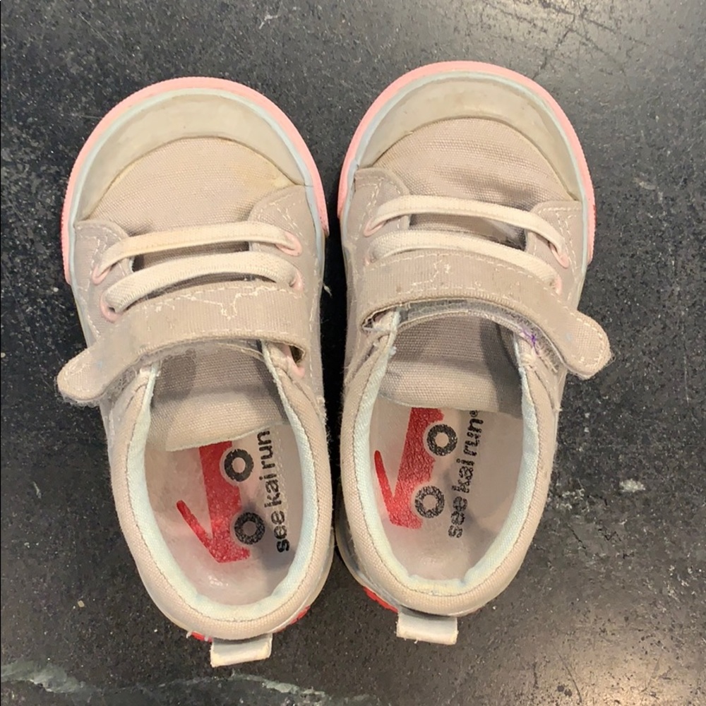 Size 5 Velcro sneakers